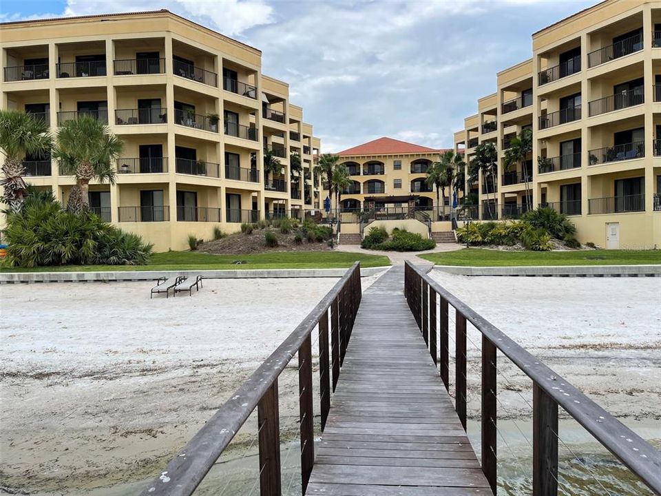 For Sale: $304,000 (3 beds, 2 baths, 1323 Square Feet)