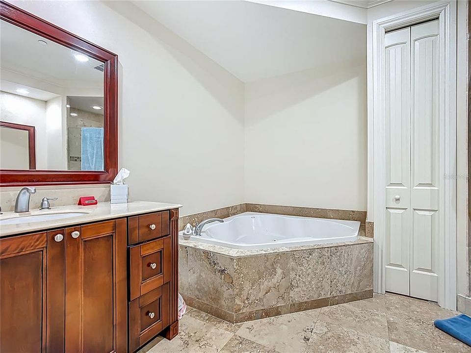 For Sale: $304,000 (3 beds, 2 baths, 1323 Square Feet)