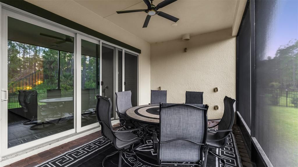 En Venta: $1,125,000 (5 camas, 4 baños, 4693 Pies cuadrados)