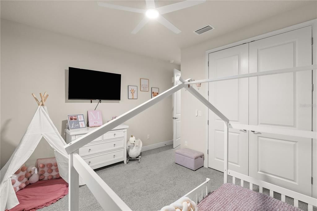 En Venta: $1,125,000 (5 camas, 4 baños, 4693 Pies cuadrados)