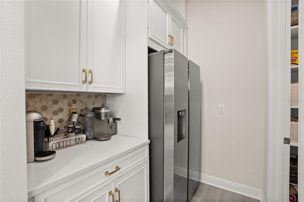 En Venta: $1,125,000 (5 camas, 4 baños, 4693 Pies cuadrados)