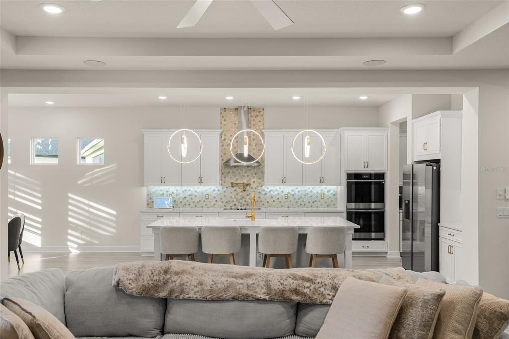 En Venta: $1,125,000 (5 camas, 4 baños, 4693 Pies cuadrados)