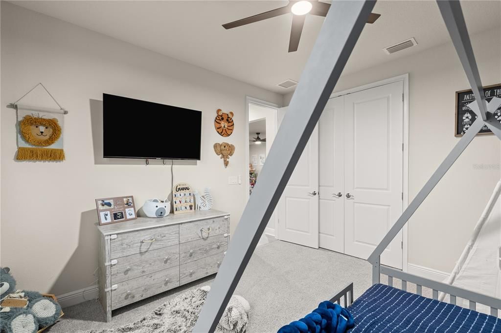 En Venta: $1,125,000 (5 camas, 4 baños, 4693 Pies cuadrados)