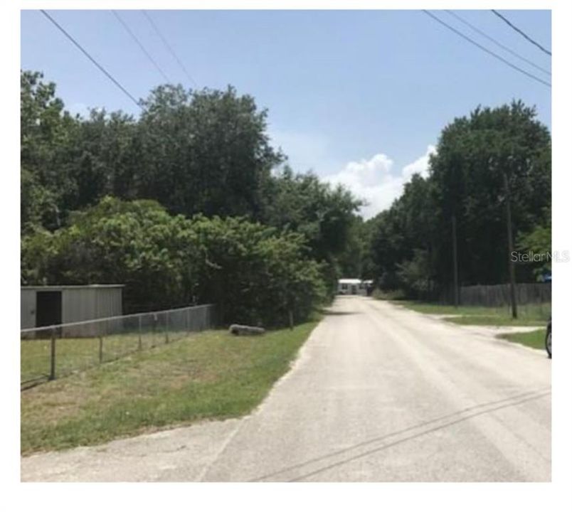 待售: $250,000 (0.74 acres)