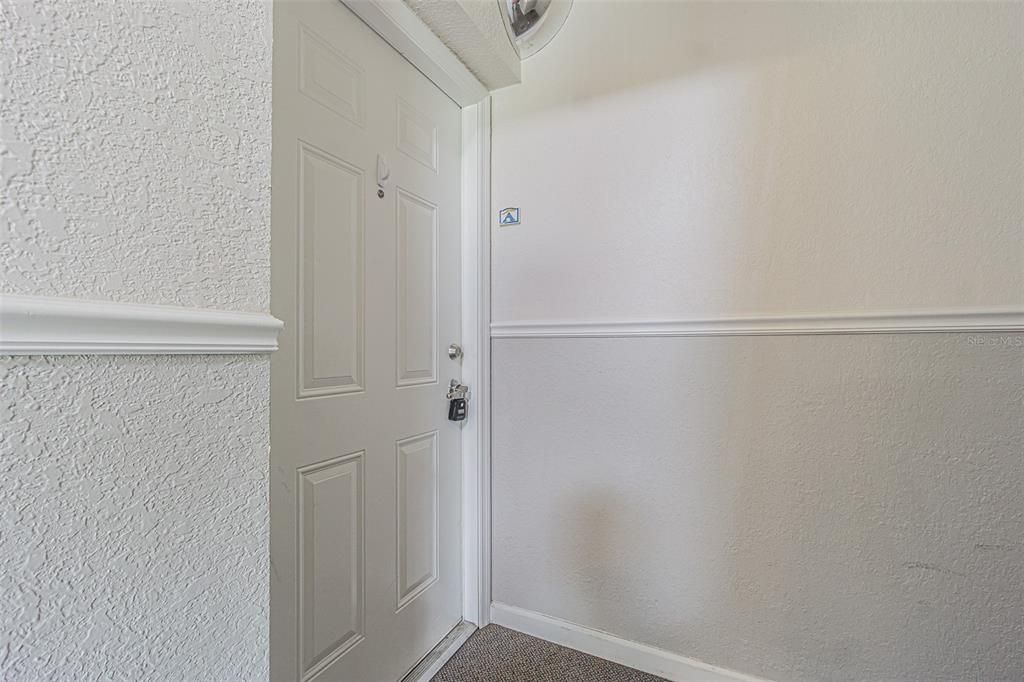 For Sale: $170,000 (1 beds, 1 baths, 668 Square Feet)