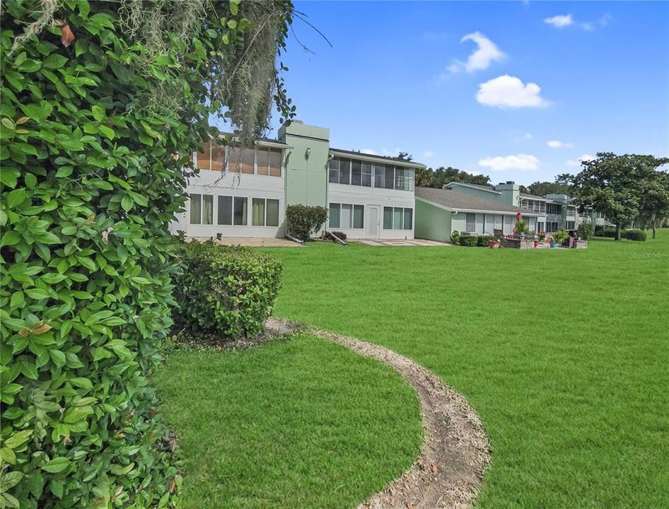 На продажу: $117,000 (2 спален, 2 ванн, 1138 Квадратных фут)