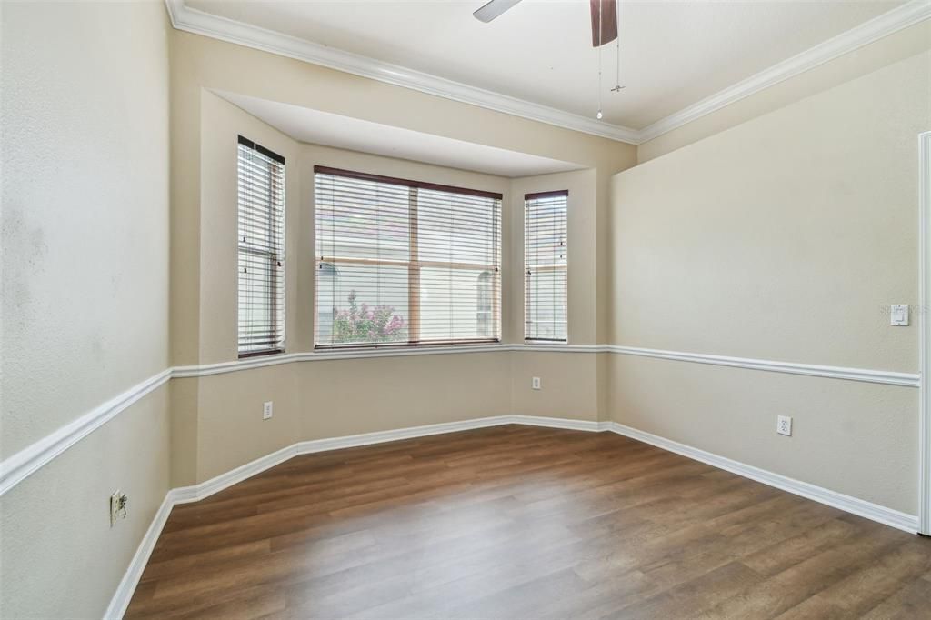 En Venta: $899,900 (4 camas, 3 baños, 3318 Pies cuadrados)