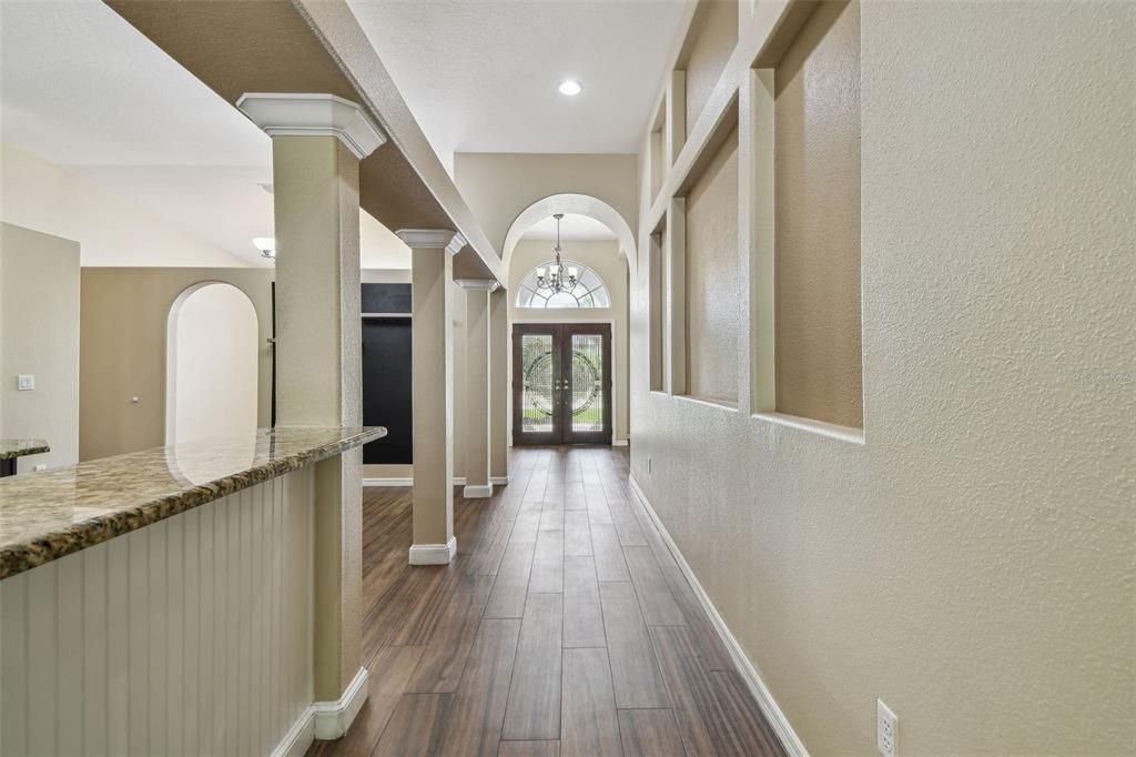 En Venta: $899,900 (4 camas, 3 baños, 3318 Pies cuadrados)