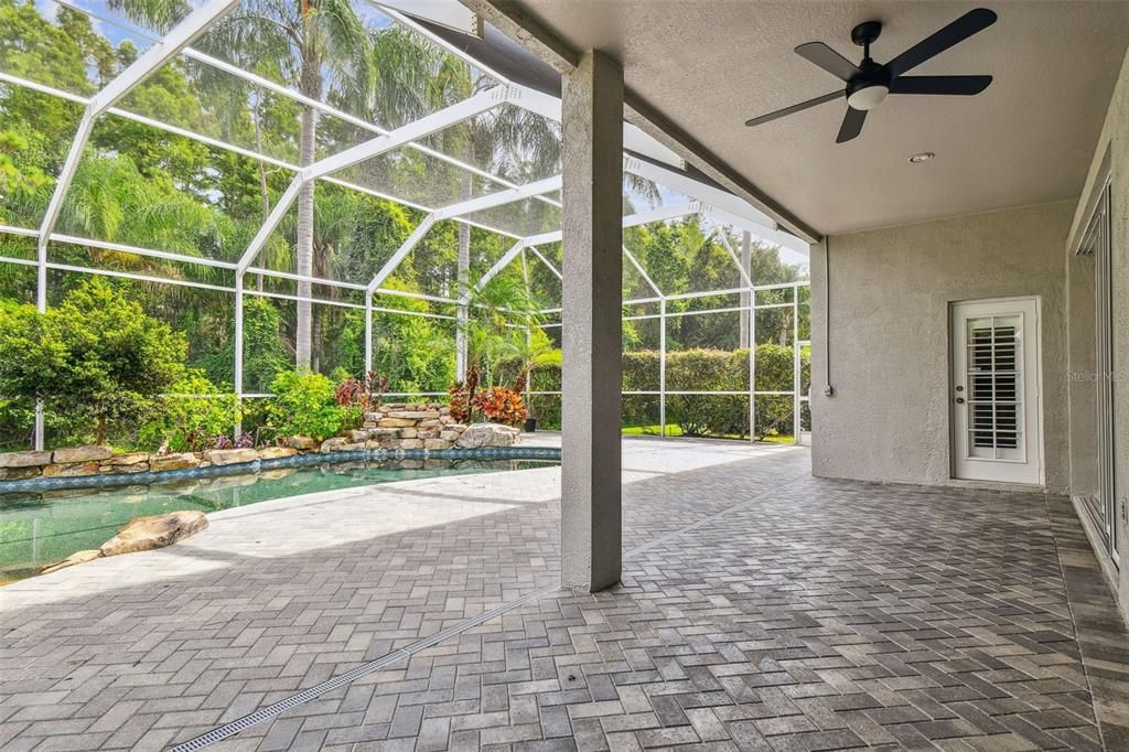 En Venta: $899,900 (4 camas, 3 baños, 3318 Pies cuadrados)