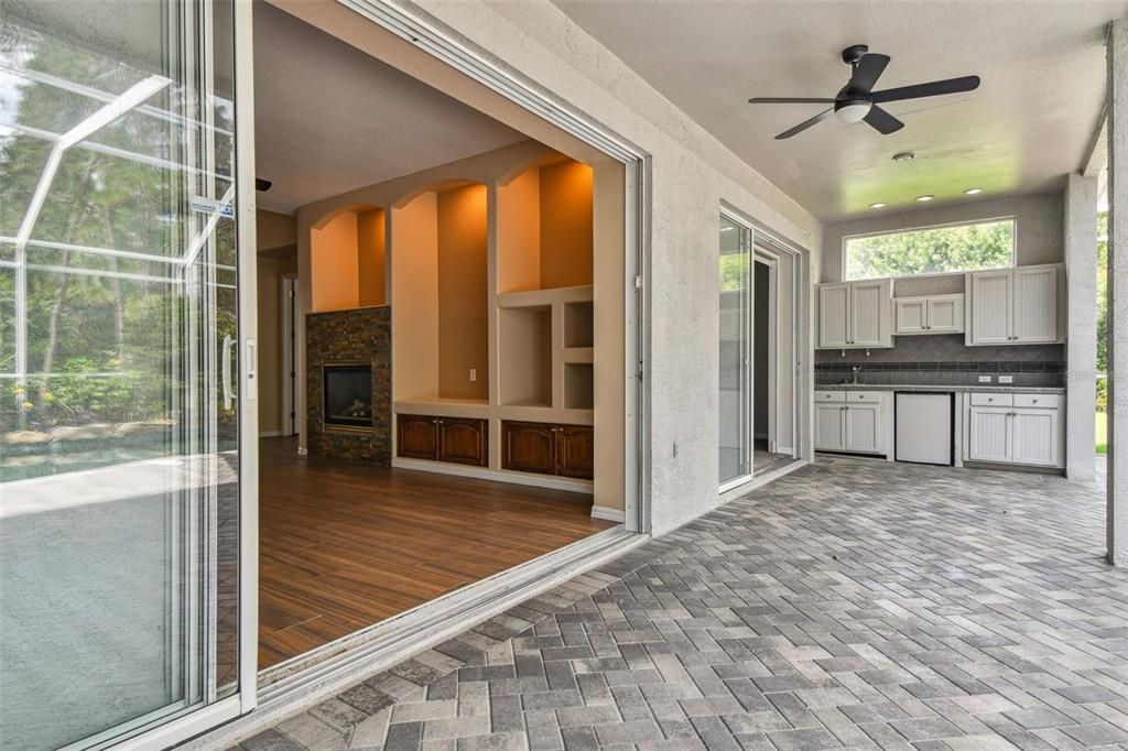 En Venta: $899,900 (4 camas, 3 baños, 3318 Pies cuadrados)