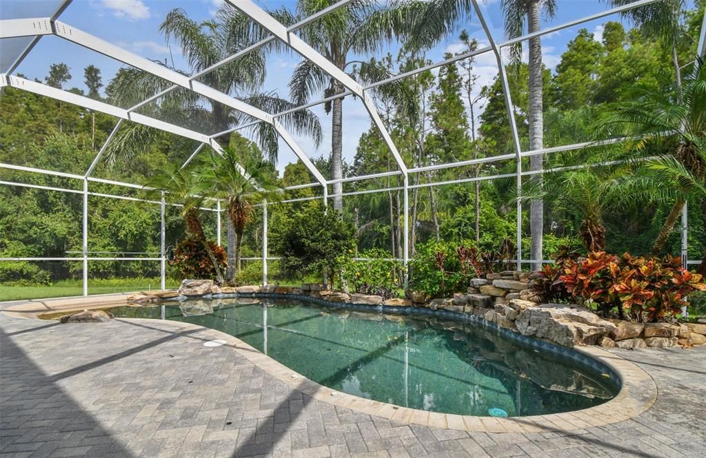 En Venta: $899,900 (4 camas, 3 baños, 3318 Pies cuadrados)