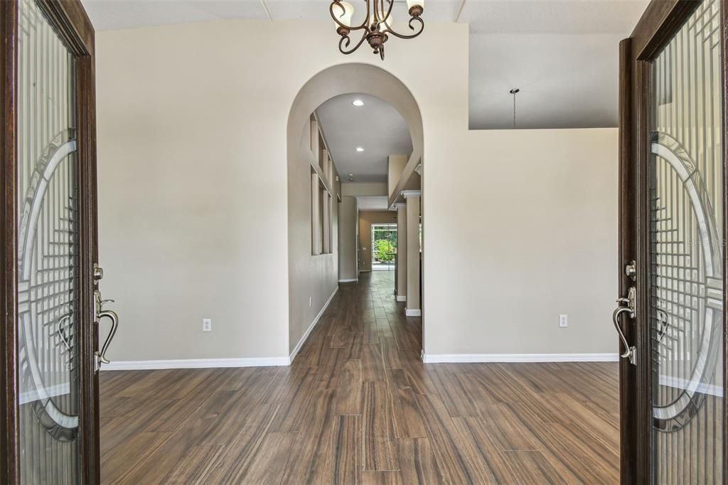 En Venta: $899,900 (4 camas, 3 baños, 3318 Pies cuadrados)