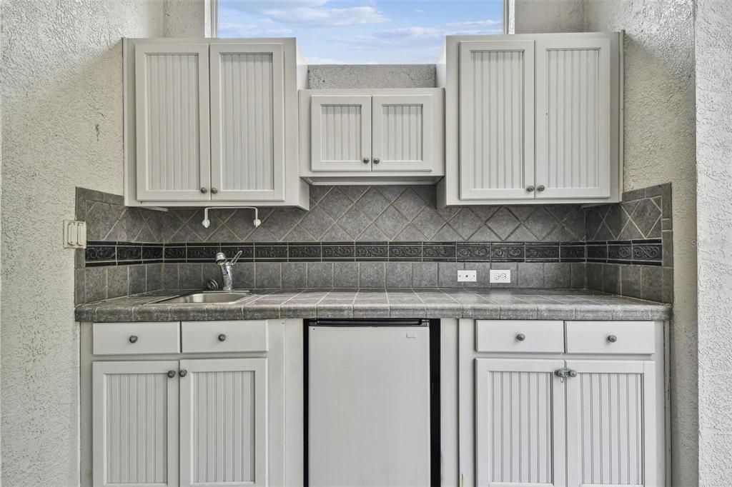 En Venta: $899,900 (4 camas, 3 baños, 3318 Pies cuadrados)