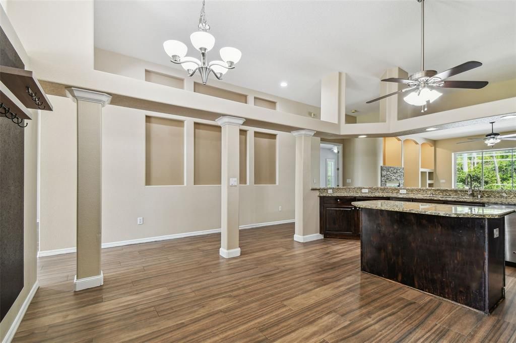 En Venta: $899,900 (4 camas, 3 baños, 3318 Pies cuadrados)