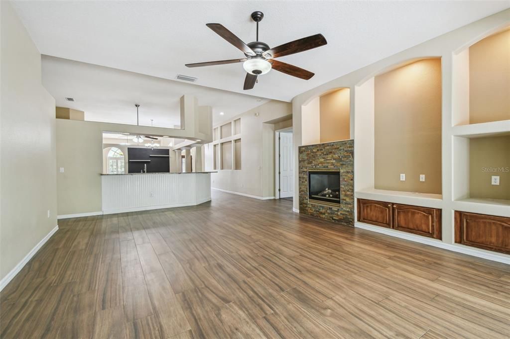 En Venta: $899,900 (4 camas, 3 baños, 3318 Pies cuadrados)