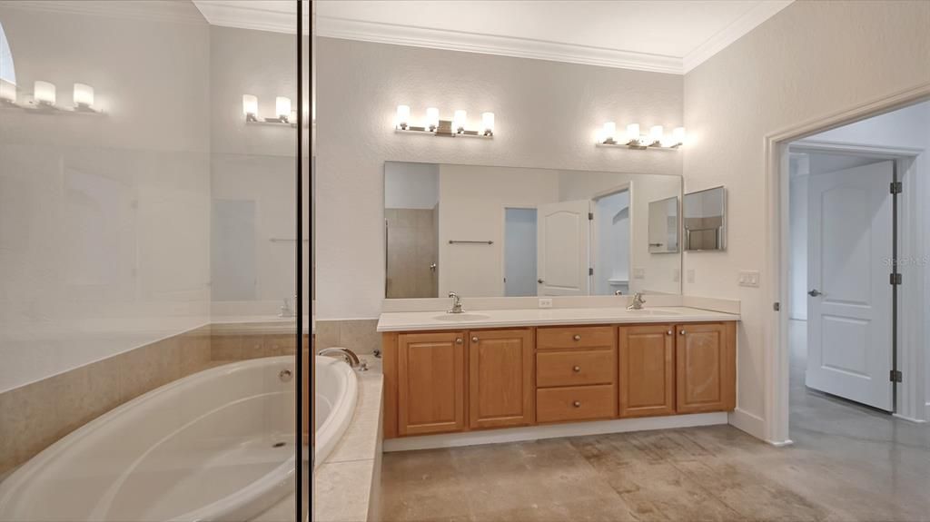 For Sale: $699,900 (4 beds, 3 baths, 2464 Square Feet)