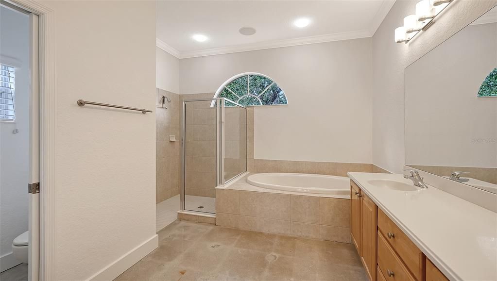 For Sale: $699,900 (4 beds, 3 baths, 2464 Square Feet)