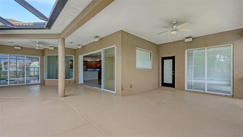 For Sale: $699,900 (4 beds, 3 baths, 2464 Square Feet)