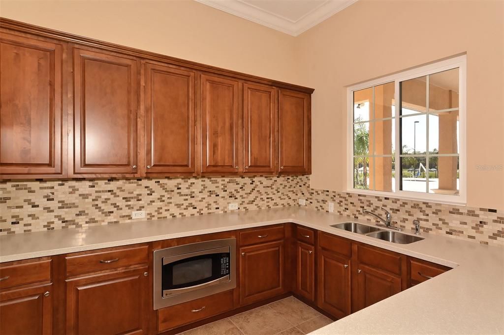 For Sale: $699,900 (4 beds, 3 baths, 2464 Square Feet)