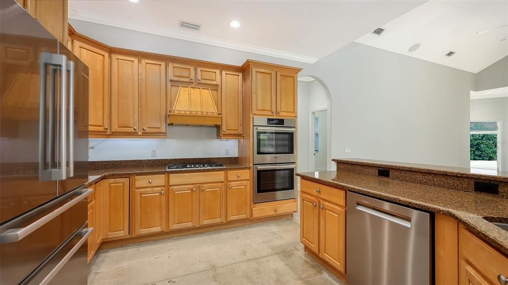 For Sale: $699,900 (4 beds, 3 baths, 2464 Square Feet)