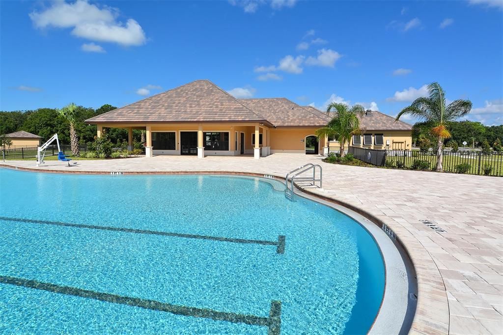 For Sale: $699,900 (4 beds, 3 baths, 2464 Square Feet)