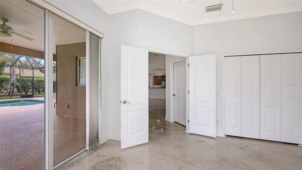 For Sale: $699,900 (4 beds, 3 baths, 2464 Square Feet)