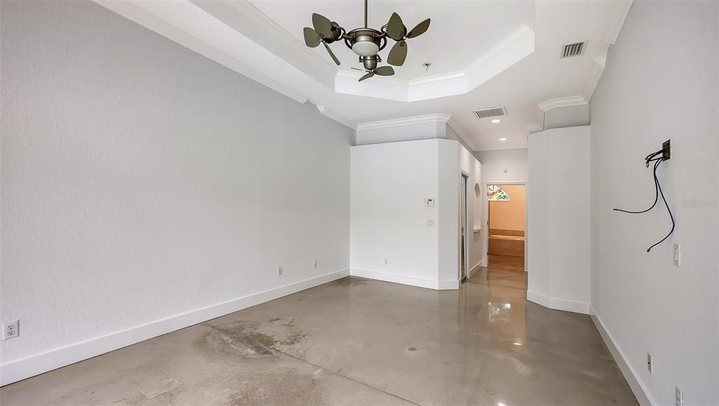 For Sale: $699,900 (4 beds, 3 baths, 2464 Square Feet)