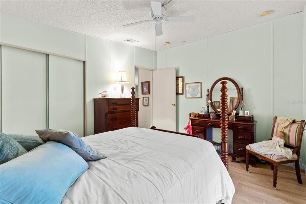 待售: $189,900 (2 贝兹, 2 浴室, 1568 平方英尺)