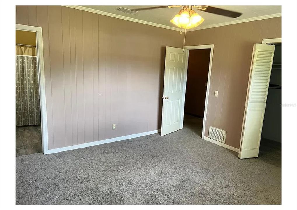 出租: $2,100 (3 贝兹, 2 浴室, 1554 平方英尺)