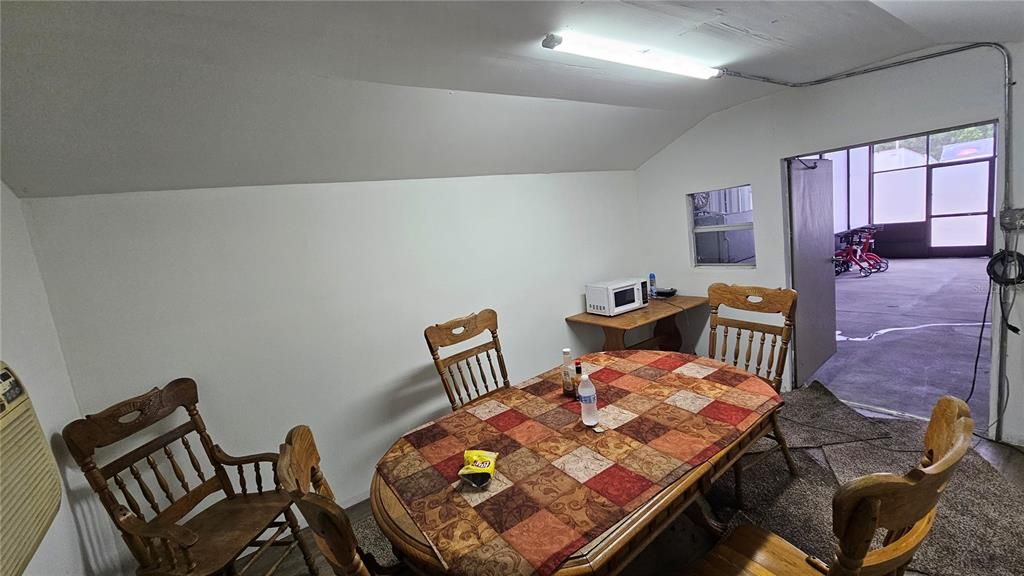 待售: $1,200,000 (0 贝兹, 0 浴室, 816 平方英尺)