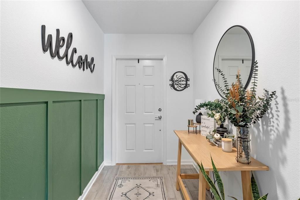 合同活跃: $379,000 (4 贝兹, 2 浴室, 1892 平方英尺)