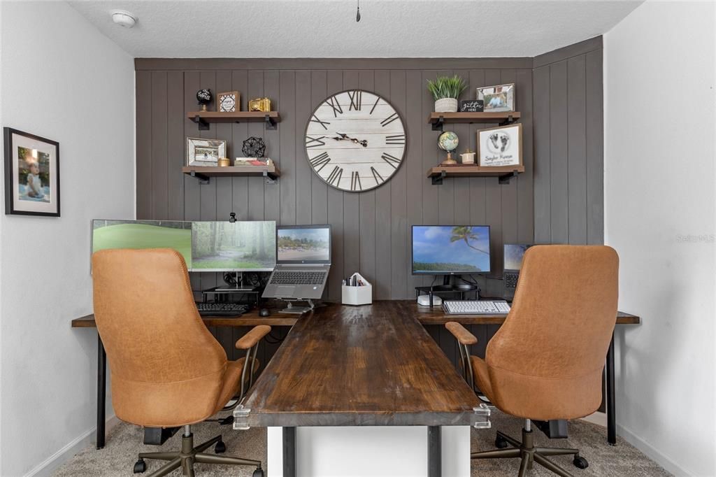 合同活跃: $379,000 (4 贝兹, 2 浴室, 1892 平方英尺)