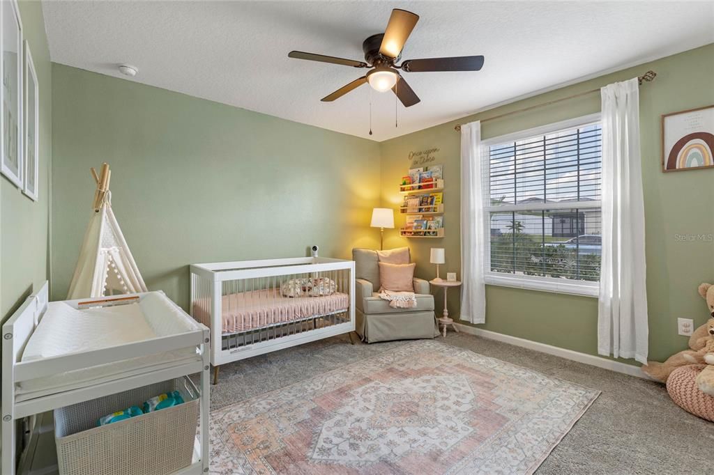 合同活跃: $379,000 (4 贝兹, 2 浴室, 1892 平方英尺)