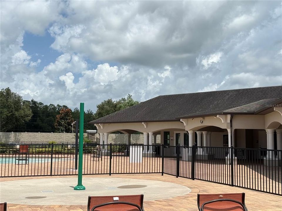 На продажу: $599,900 (6 спален, 4 ванн, 4081 Квадратных фут)