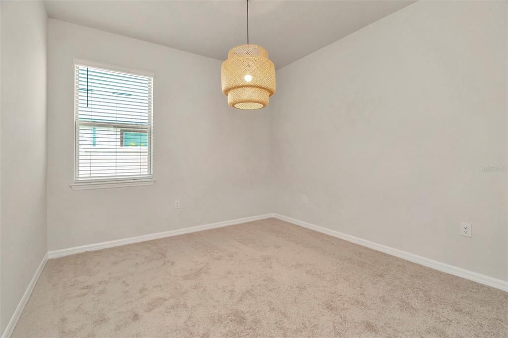 На продажу: $599,900 (6 спален, 4 ванн, 4081 Квадратных фут)