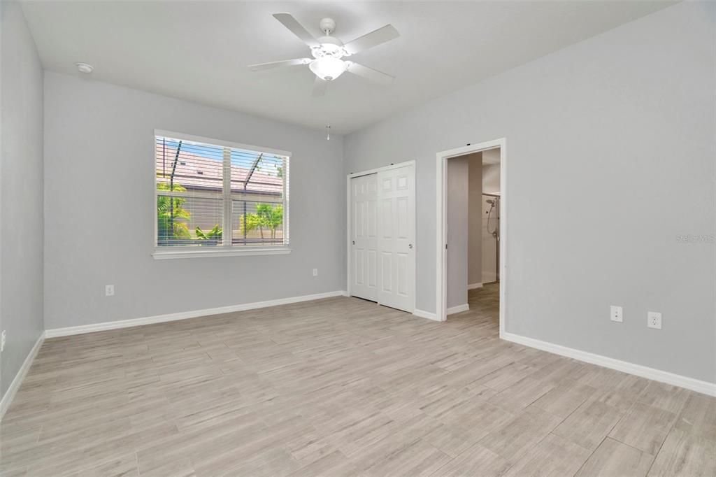 На продажу: $599,900 (6 спален, 4 ванн, 4081 Квадратных фут)