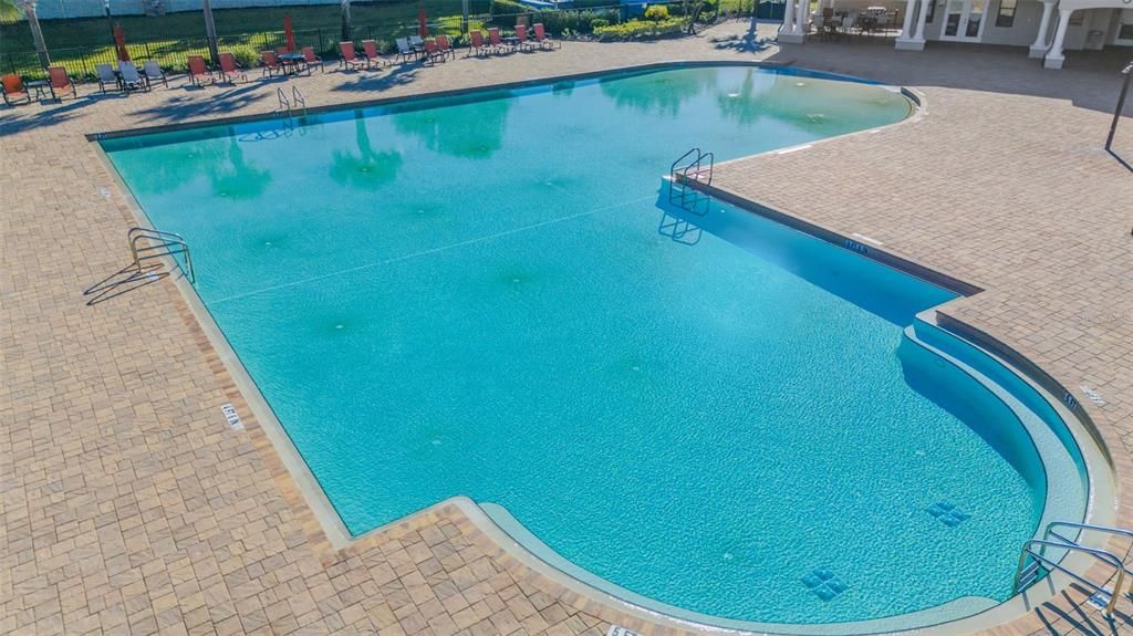 На продажу: $599,900 (6 спален, 4 ванн, 4081 Квадратных фут)