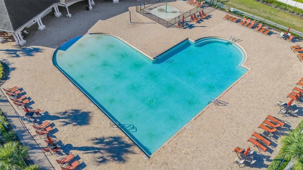 На продажу: $599,900 (6 спален, 4 ванн, 4081 Квадратных фут)