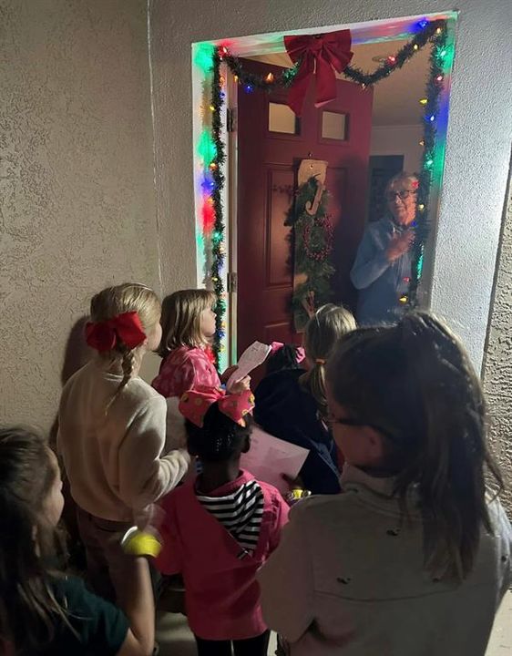 合同活跃: $450,000 (4 贝兹, 2 浴室, 2169 平方英尺)