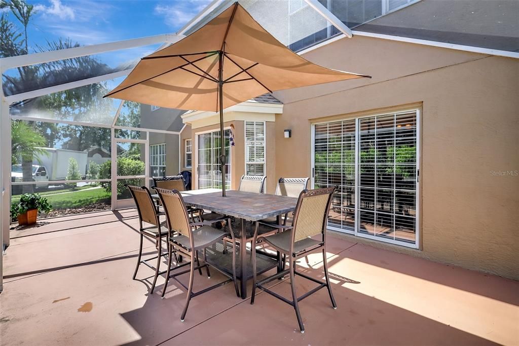 合同活跃: $450,000 (4 贝兹, 2 浴室, 2169 平方英尺)