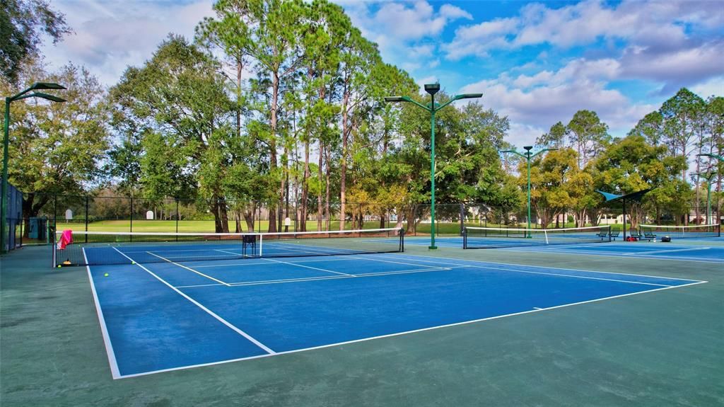 合同活跃: $450,000 (4 贝兹, 2 浴室, 2169 平方英尺)