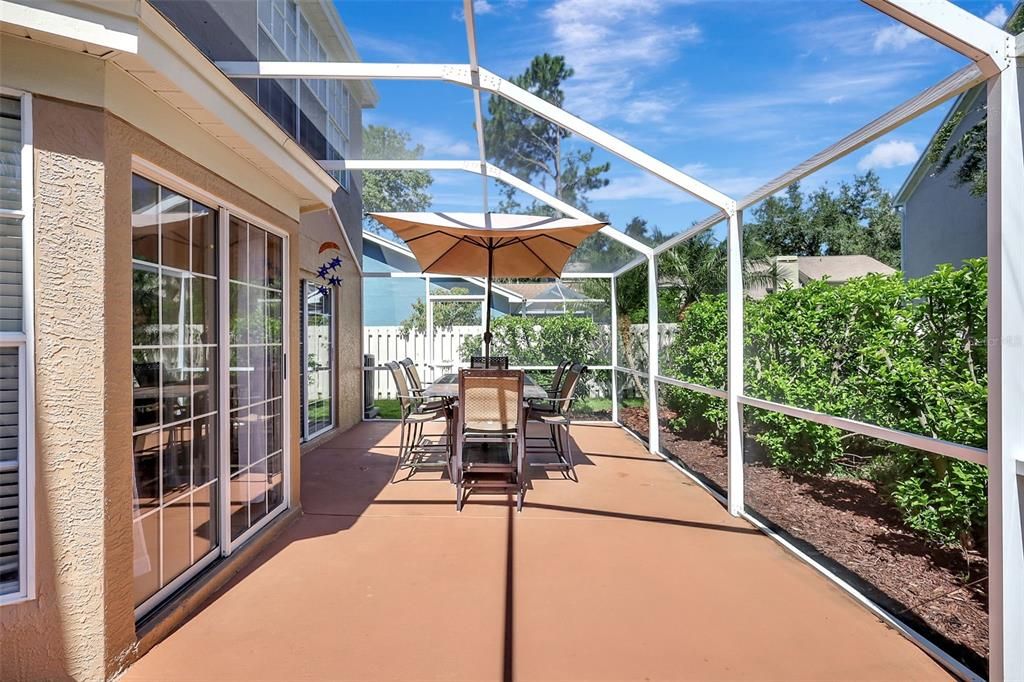 合同活跃: $450,000 (4 贝兹, 2 浴室, 2169 平方英尺)