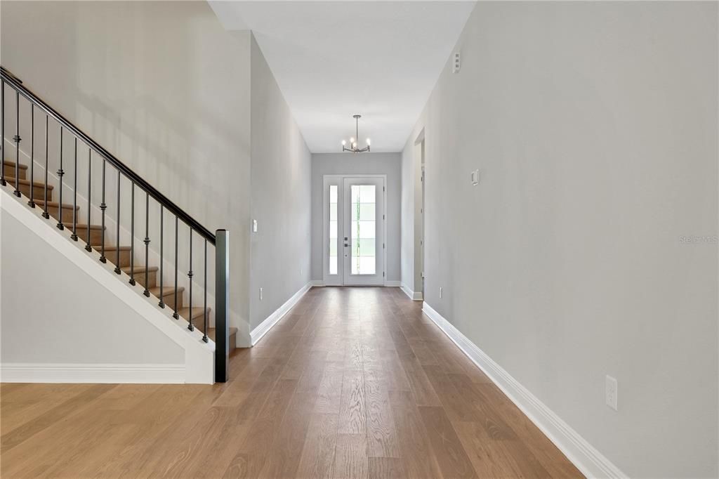 Active With Contract: $1,125,970 (4 beds, 4 baths, 3100 Square Feet)