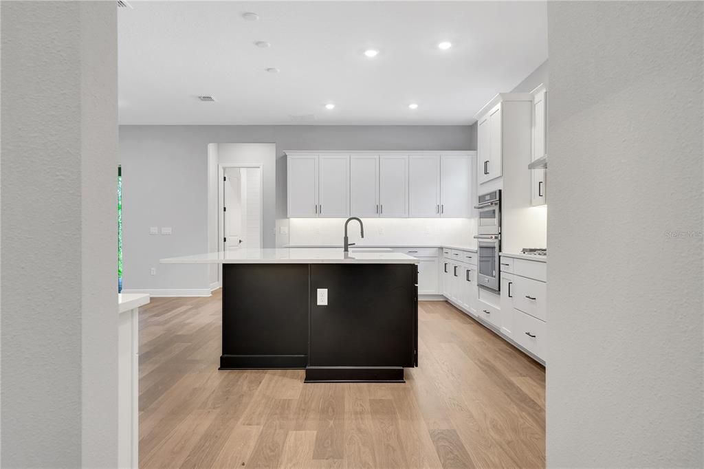 Active With Contract: $1,125,970 (4 beds, 4 baths, 3100 Square Feet)