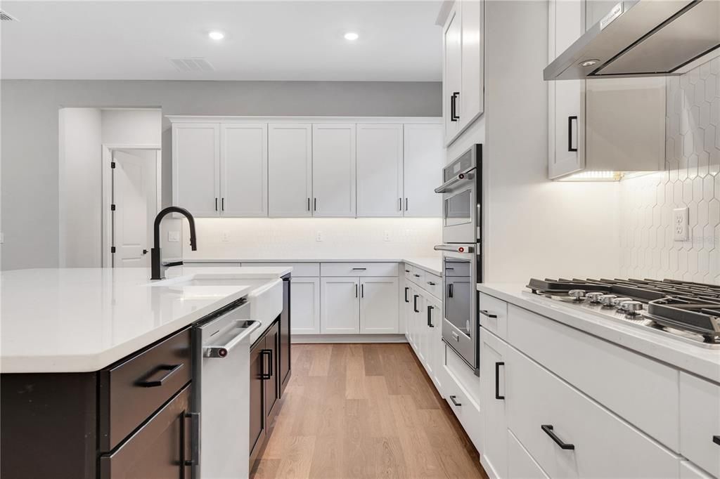 Active With Contract: $1,125,970 (4 beds, 4 baths, 3100 Square Feet)