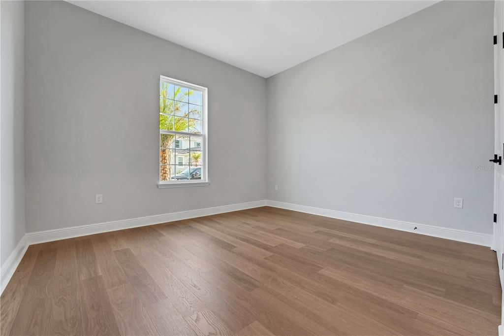 Active With Contract: $1,125,970 (4 beds, 4 baths, 3100 Square Feet)