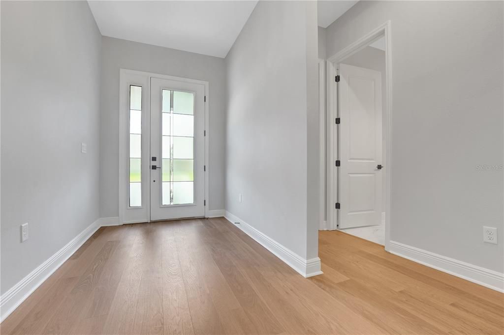 Active With Contract: $1,125,970 (4 beds, 4 baths, 3100 Square Feet)