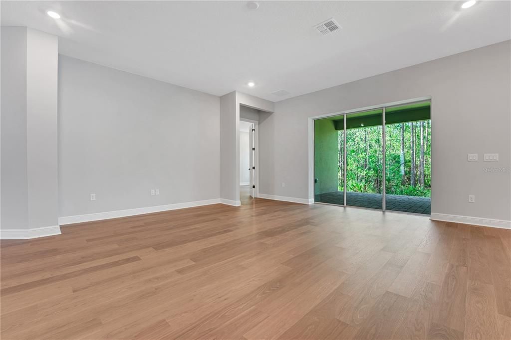 Active With Contract: $1,125,970 (4 beds, 4 baths, 3100 Square Feet)