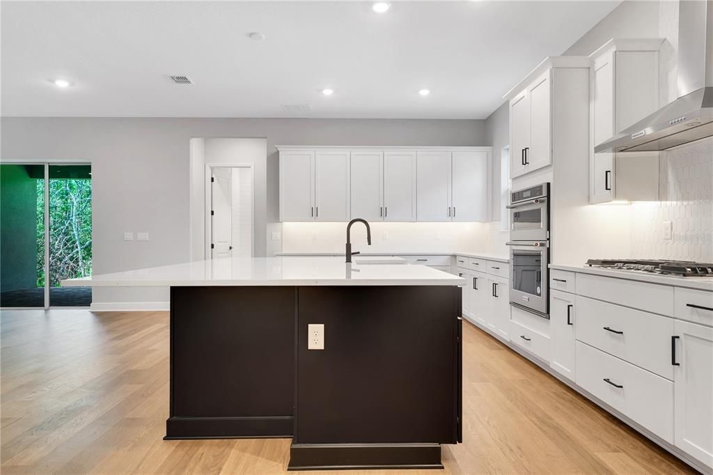 Active With Contract: $1,125,970 (4 beds, 4 baths, 3100 Square Feet)