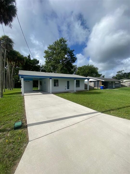 For Sale: $259,000 (2 beds, 1 baths, 700 Square Feet)